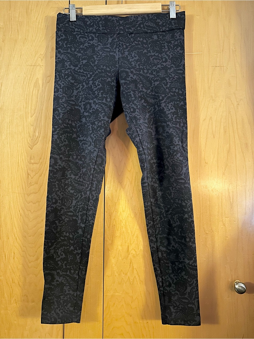 Matty M Black/Midnight Blue Damask Print Live-In Leggings - Size S